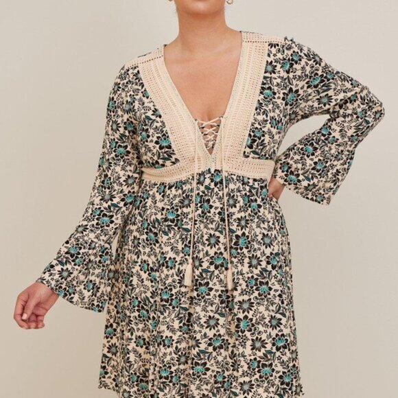 Torrid Mini Gauze Lace-Up Skater Dress Size 3 Floral Boho Crochet Long Sleeve - Picture 4 of 11